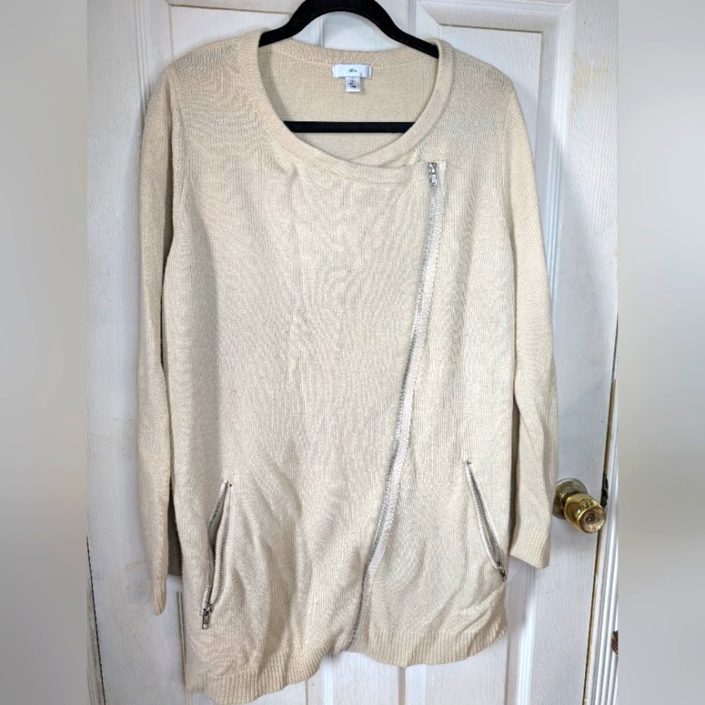 Cream Sweater with Zipper Detail